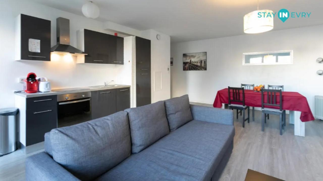 Stay In Evry Courcouronnes Exterior photo