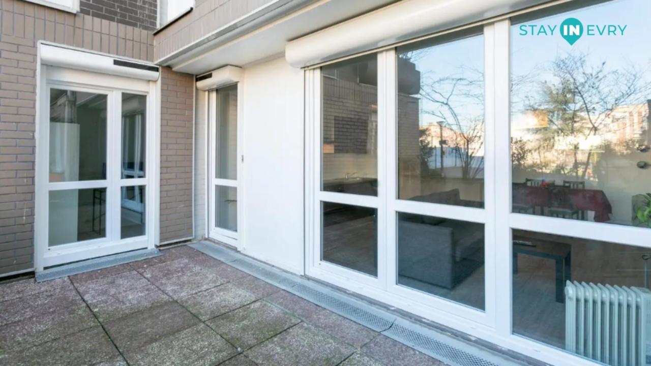Stay In Evry Courcouronnes Exterior photo