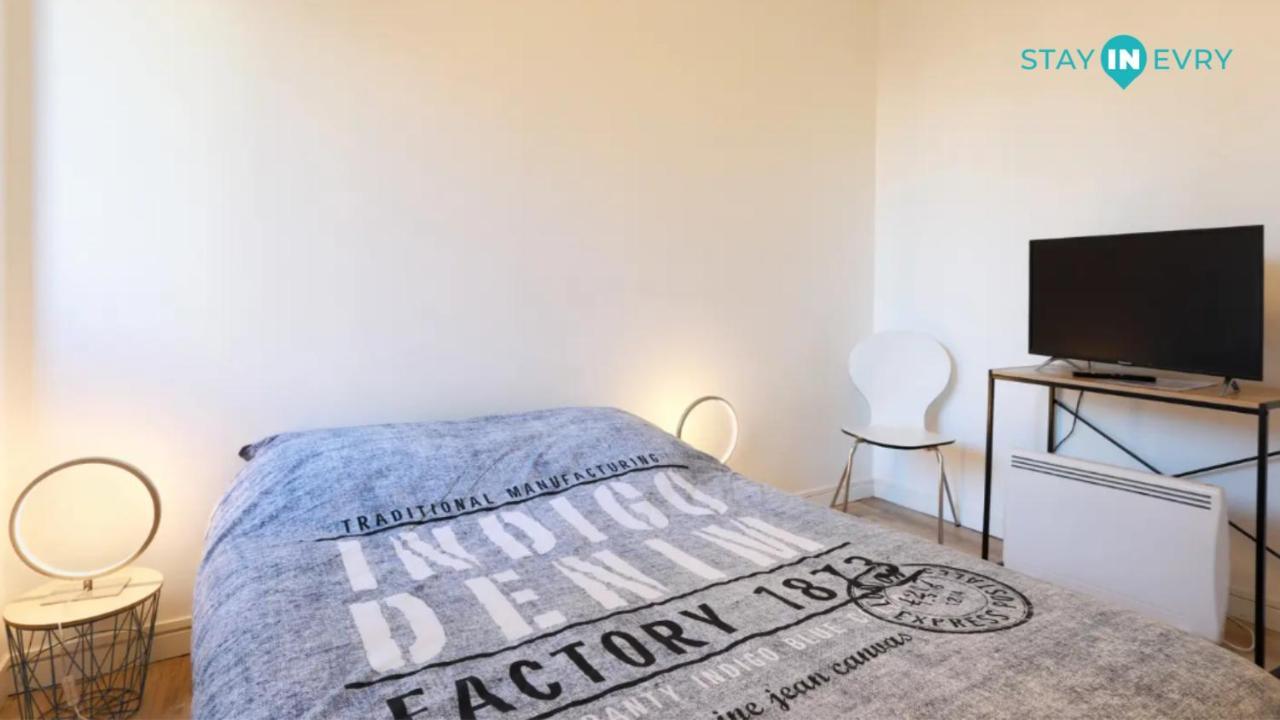 Stay In Evry Courcouronnes Exterior photo